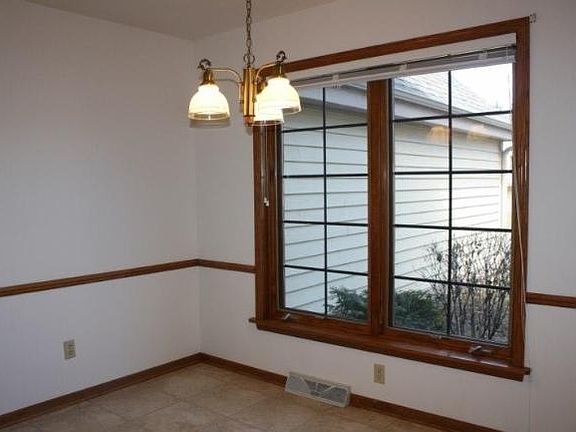 5th image of 18625 Saint Andrew Ln