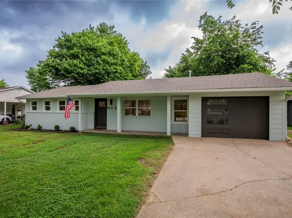 6 W Poplar St, Fayetteville, AR 72703