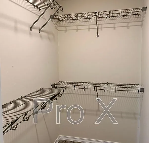 612 Easton Dr #B — Photo 8