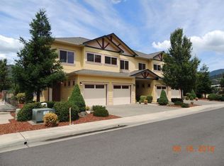 1776 Rosebank Way, Grants Pass, OR 97526