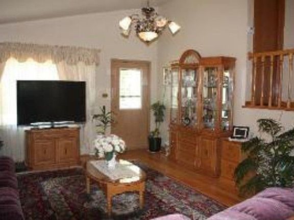 5th image of 7313 Capitol Dr