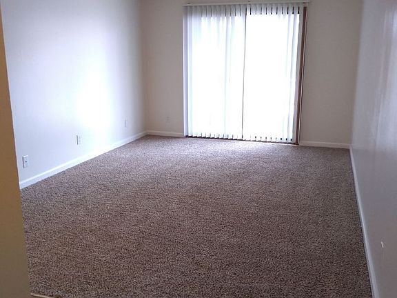 5th image of 640 S 4th St Unit 20