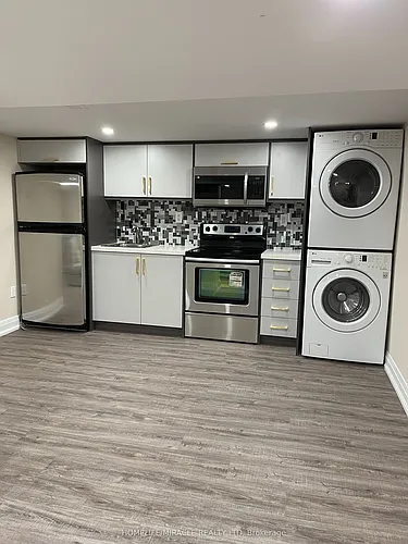 35 Beath St #BASEMENT Photo 1