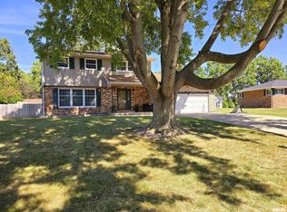 117 Harvester Rd, Canton, IL 61520