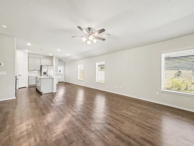 260 Gallant Front Trl — Photo 8