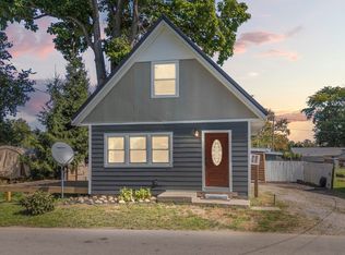 707 S Oakwood Dr, Cromwell, IN
