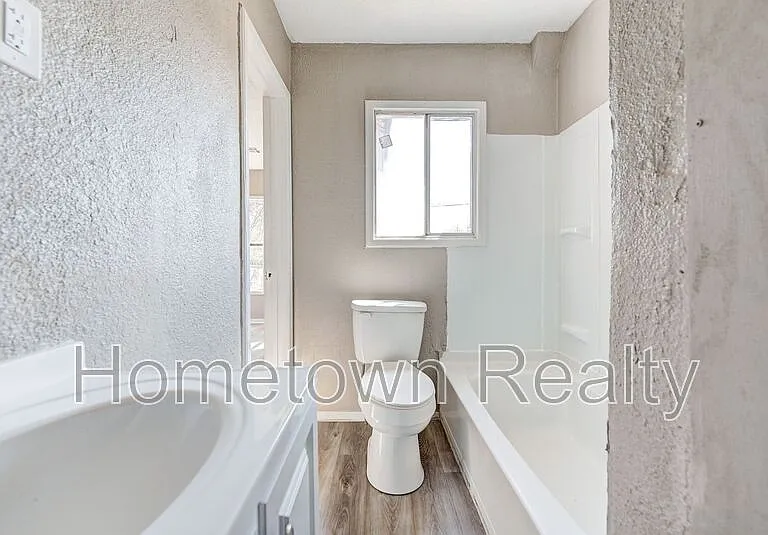 2122 N Glen Ellyn St — Photo 13