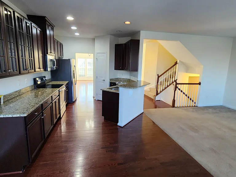 1280 Madison Ln — Photo 4