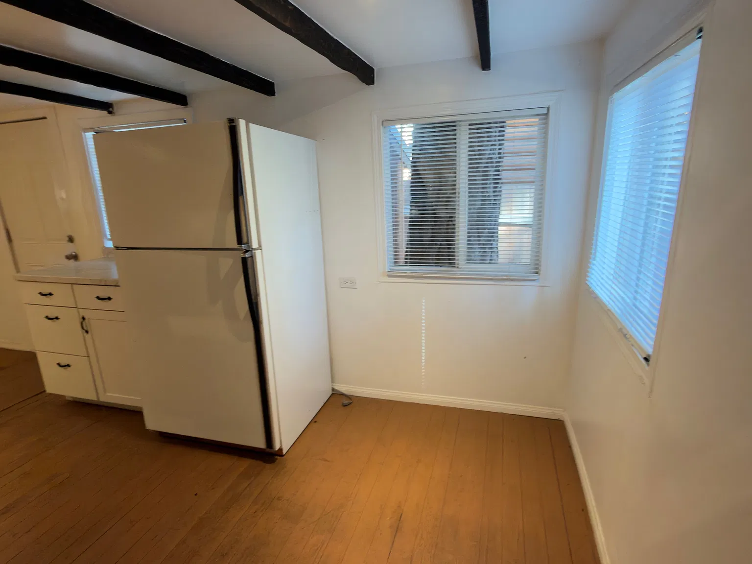 Studio, 700 sqft, $900 — Photo 2