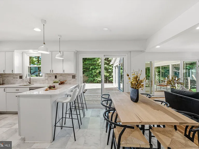 11120 Deborah Dr — Photo 14