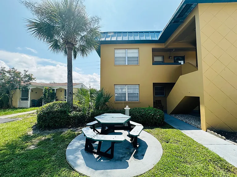 439 S Paula Dr S #106 — Photo 32