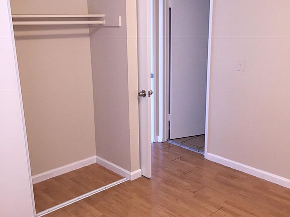 5th image of 1149 Roewill Dr APT 1