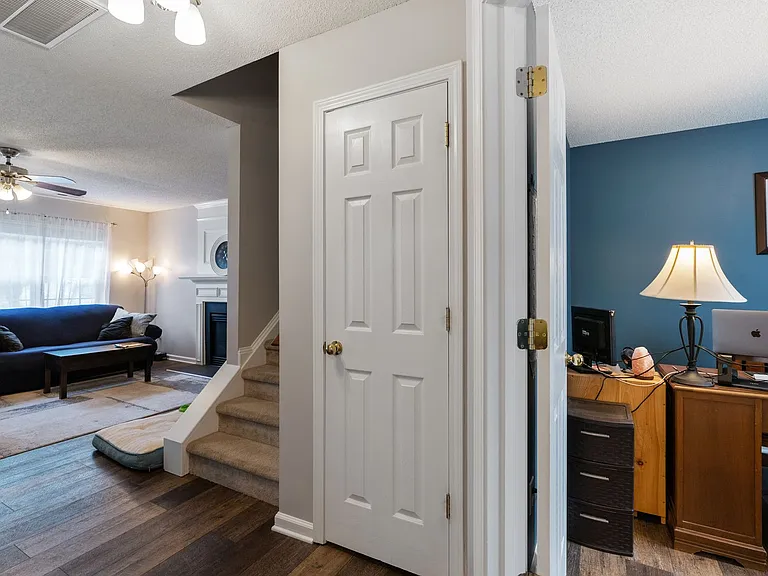 102 Bermuda Green Dr — Photo 7