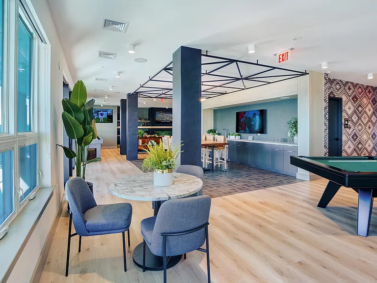 Modera Woodbridge — Photo 36