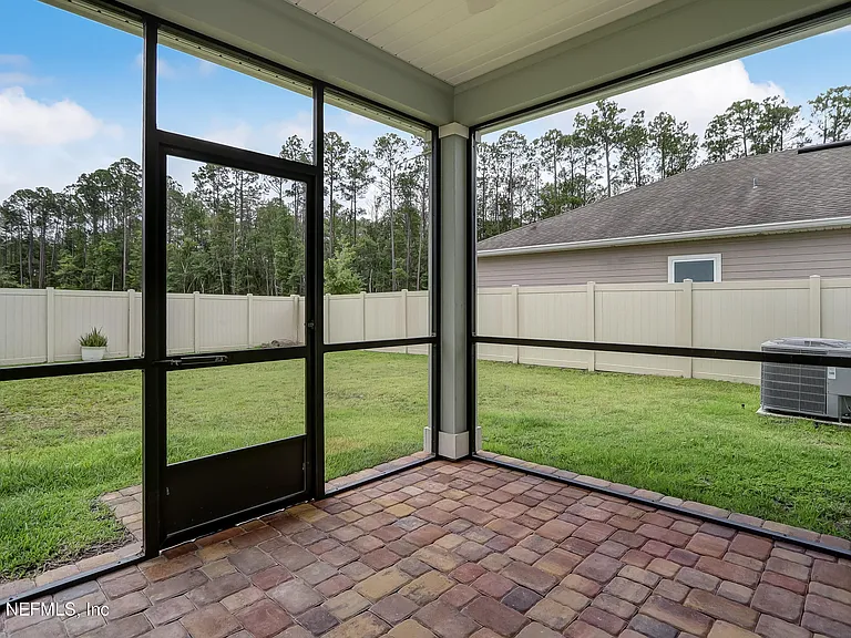 10386 Pavnes Creek Dr — Photo 30