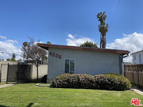 4th image of 4206 S Centinela Ave