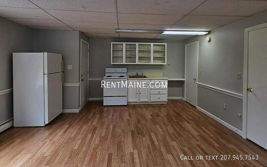 Studio, $1,099 — Photo 2