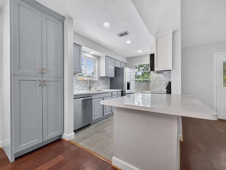 2450 Long Reach Dr — Photo 6