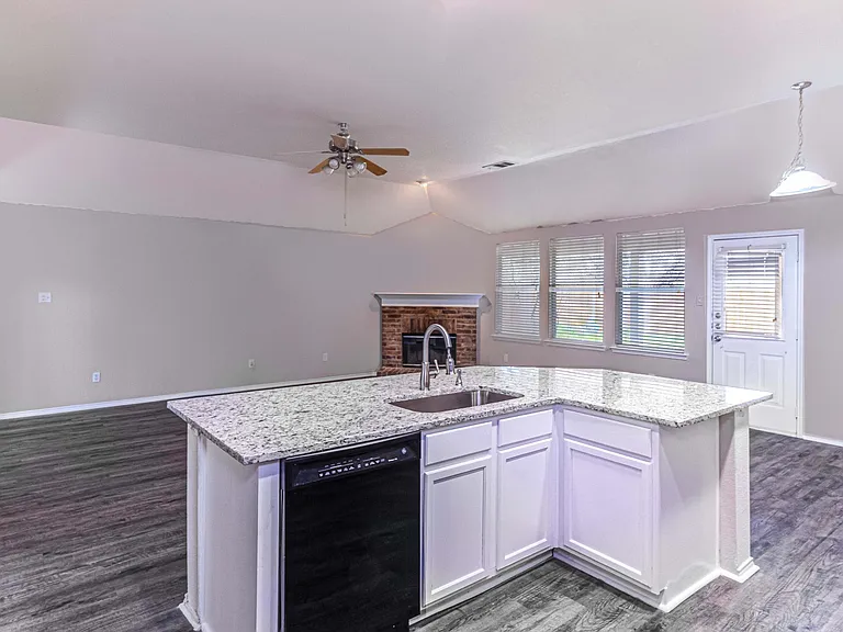 1306 Vireo Ct — Photo 9