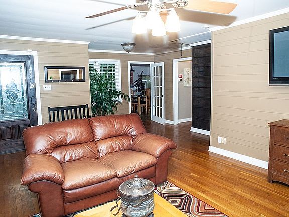 4th image of 2808 Woodson Dr