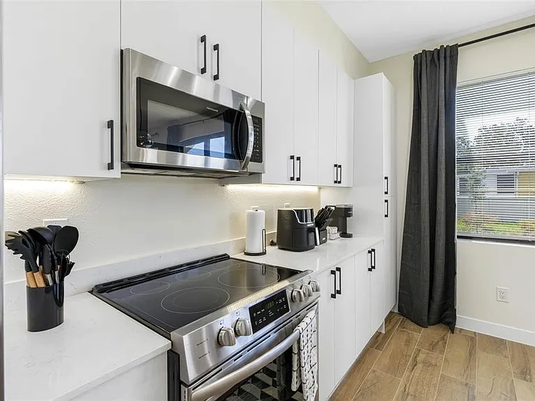 4340 Villa Alina Ct — Photo 14