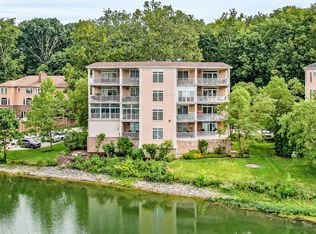6770 Spirit Lake Dr UNIT 202, Indianapolis, IN 46220
