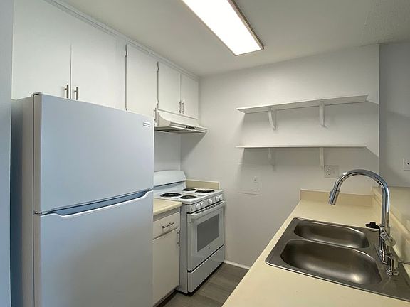 5th image of 5585 E Pacific Coast Hwy Unit 334