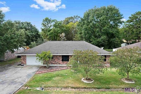 2nd image of 14861 Bluff Creek Dr