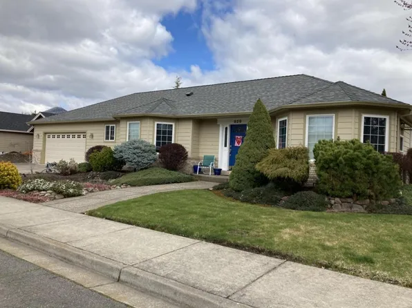 929 Nadia Way, Medford, OR 97504