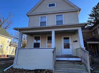 825 64th St, Kenosha, WI 53143