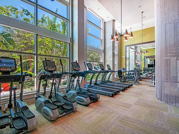 Fitness Center at Cottonwood Bayview Apartments