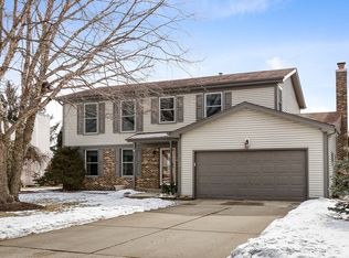 1166 Windslow Cir, Crystal Lake, IL 60014