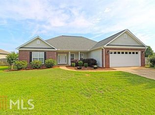 206 Castlebury Cir, Kathleen, GA 31047