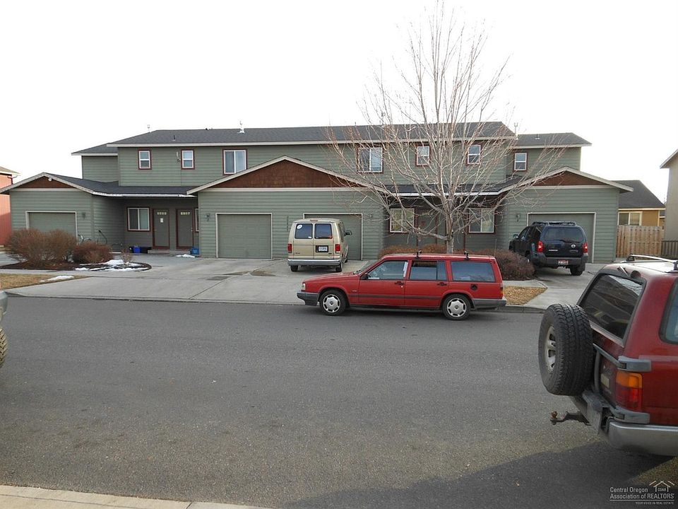 Front of Building, All Units