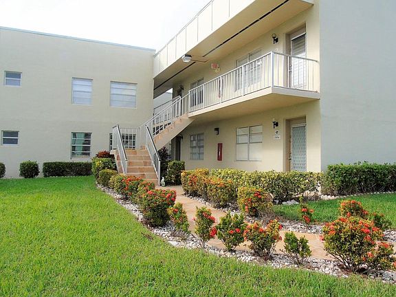 2nd image of 530 Normandy Ln #530