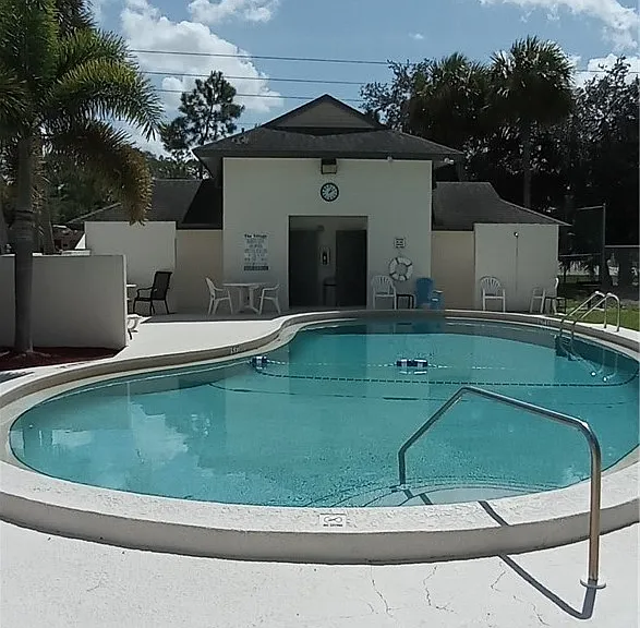 2135 Crystal Dr #45 — Photo 5