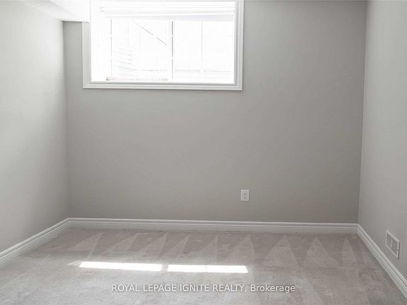 5th image of 15 Carere Cres #36B