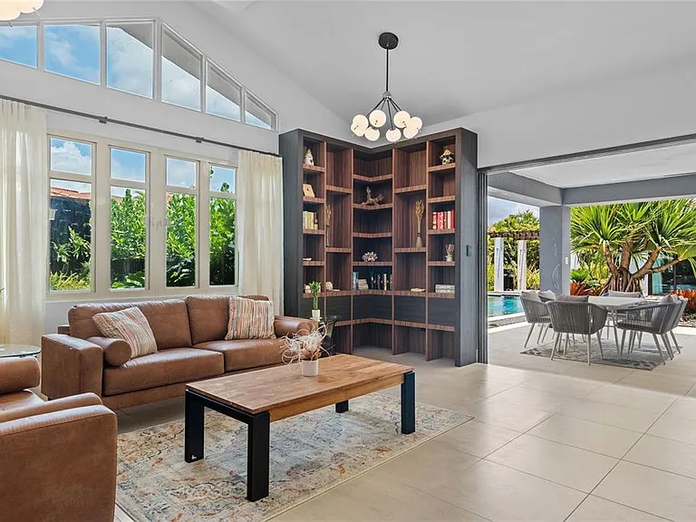 370 Dorado Bch E — Photo 18