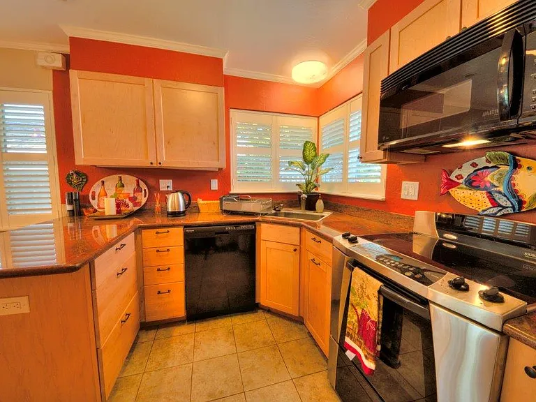 1282 Normandy Way — Photo 8