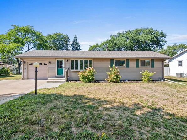 6810 Brookview Dr NE, Fridley, MN 55432