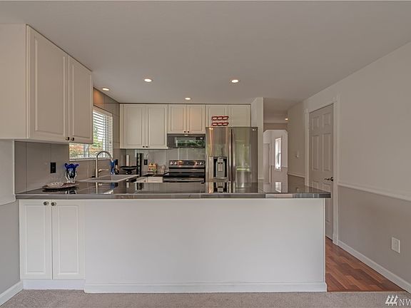 5th image of 209 Mackenzie Dr