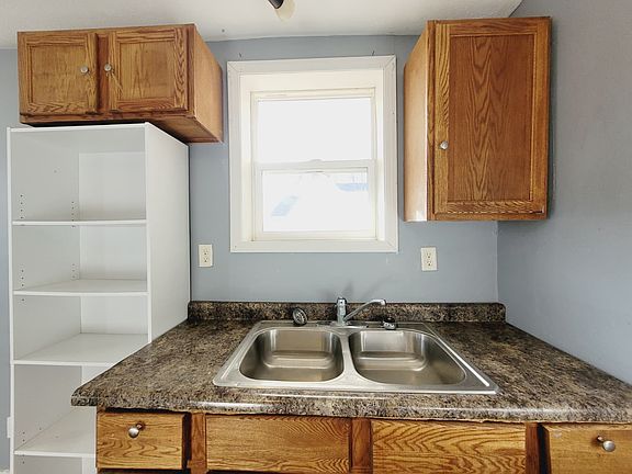5th image of 506 W 4th St