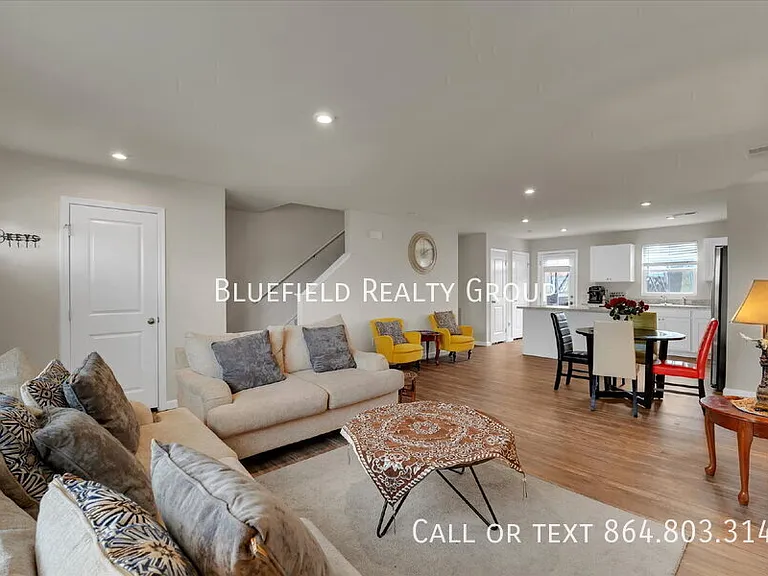 653 McCormick Ln — Photo 5