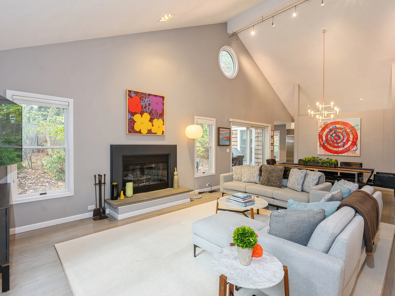 Refreshed Bridgehampton Chic — Photo 2