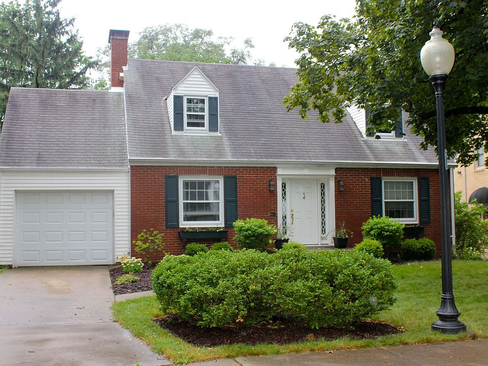 1st image of 900 W Stratford Dr