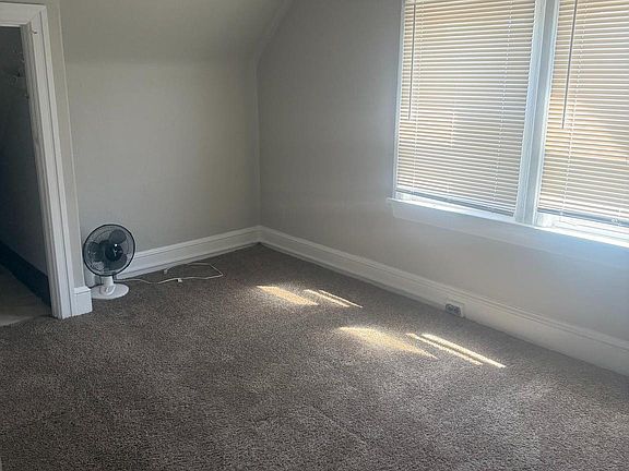 5th image of 48 N Sproul Rd Floor 3