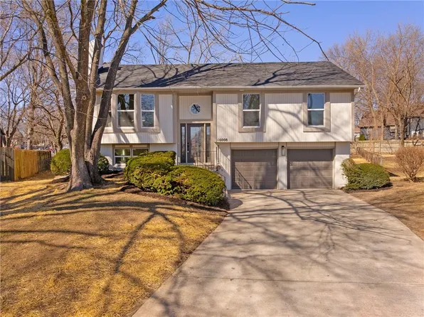 16008 W 154th St, Olathe, KS 66062