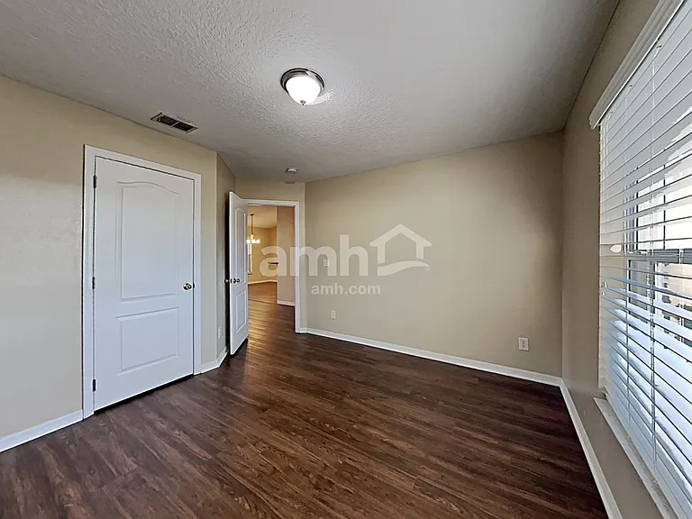 660 Winding Lake Dr — Photo 13