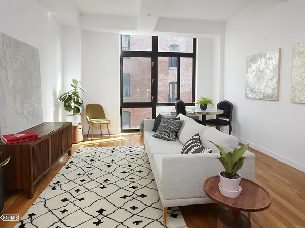 114 West St #3B, Brooklyn, NY 11222