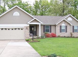 14 Buckhorn Ct, Warrenton, MO 63383